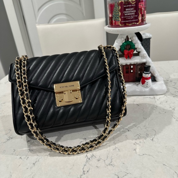 Michael Kors Black Shoulder Bag - Picture 4 of 16